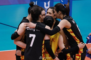 霍伊伦：我想进球，但我是团队型球员，球队获胜最重要（霍伊伦：想进球，但更看重团队，赢球最关键）